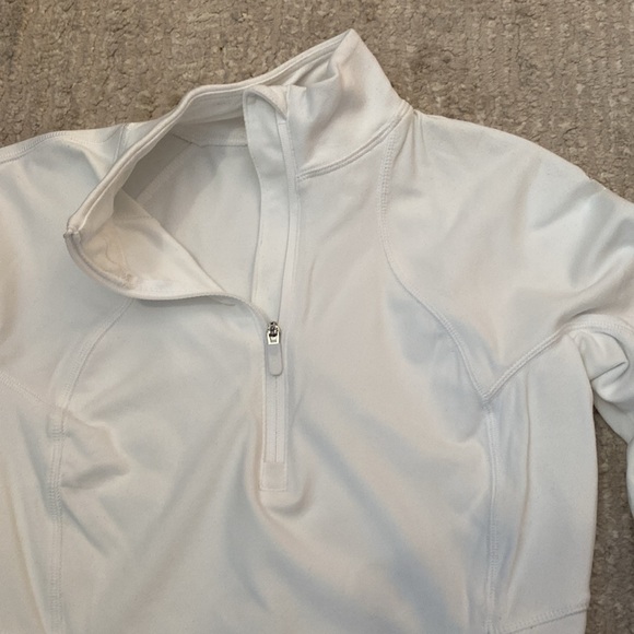 It’s rulu cropped half zip size 0 - Picture 6 of 7